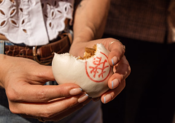 Eating London: Twilight Soho Food Tour with Drinks