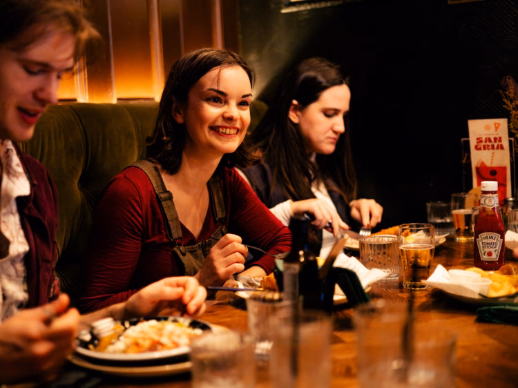 Eating Edinburgh: Old Town Food Tour with Drinks