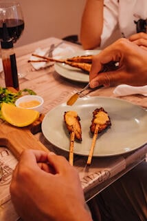 plate_of_skewers_in_Leve_Leve_Tapas_Bar