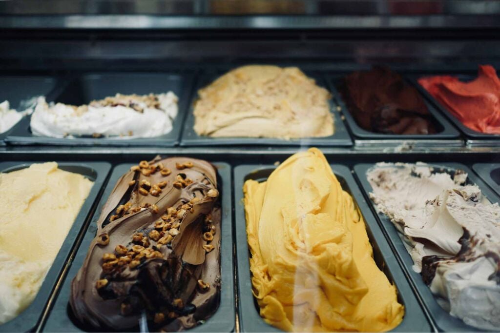 buckets_of_gelato_bologna