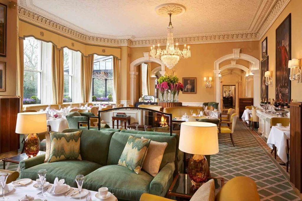 The_Lord_Mayor's_Lounge_Shelbourne_Dublin