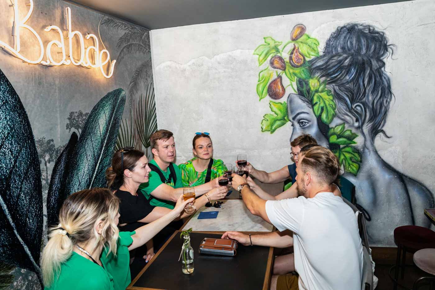 People_on_eating_europe_tour_at_Babae_Florence