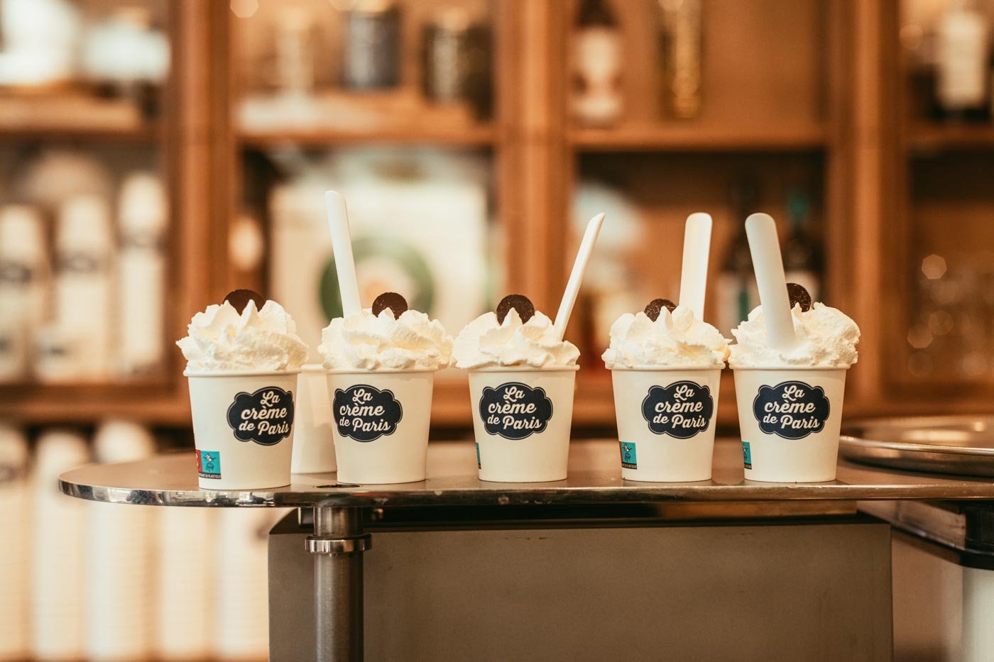 Servings_of_creme_at_Creme_du_Palais_Royale_Paris